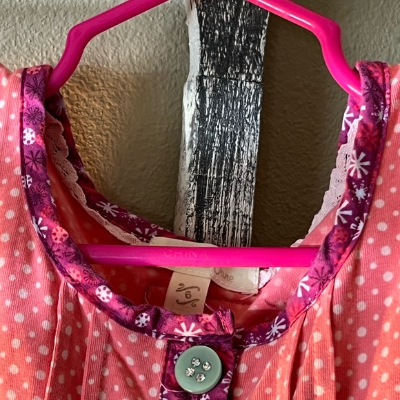 Outfit - Picture 2 of 3